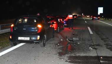 Niemand verletzt, aber grosser Sachschaden: Unfall mit sieben Autos im Feierabendverkehr