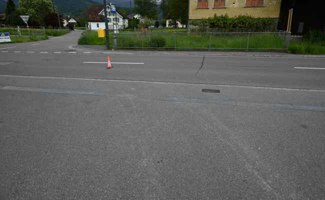 Auto auf Kreuzung mit Vespa zusammengestossen – 18-Jähriger verletzt