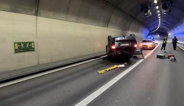 Ein Verletzter: Wattwiltunnel nach Unfall eineinhalb Stunden gesperrt
