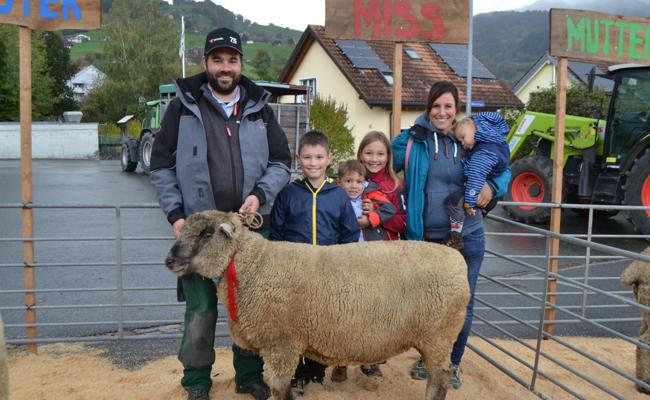 Der Wolf – ein  heikles Thema an der Schafschau