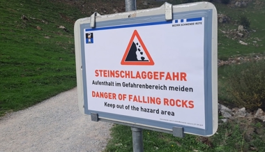 Steinschlag-Gefahr: Gesteinsbrocken abgestürzt