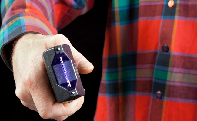 Erpressung durch einen Bekannten nach Millionen-Gewinn im Onlineglücksspiel