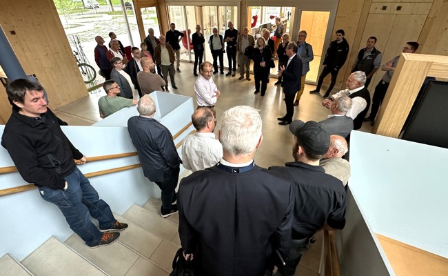 «Hölzige» tauchen im Campus in Hightech-Welt ein