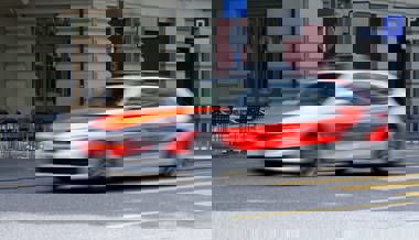 Unbekannte reissen 78-Jährigem die Uhr vom Handgelenk und flüchten