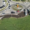 Güllefass im Kreisel gekippt: 8000 Liter Gülle ausgelaufen