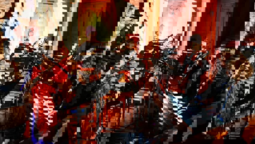  Die Sternenband zeigte eine beeindruckende Darbietung.