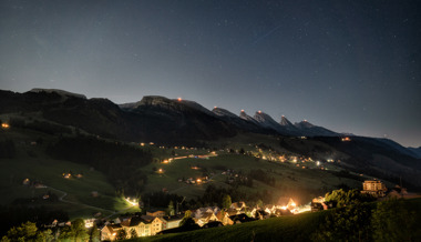 Sieben Churfirsten, sieben Feuer: Diesen Sonntag sollte es nach mehreren Absagen soweit sein