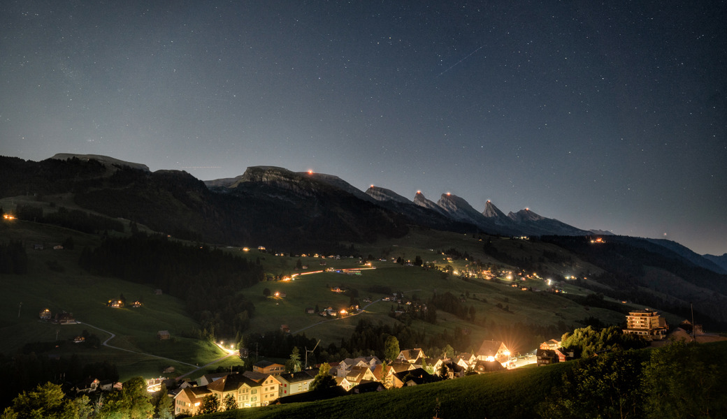 Sieben Churfirsten, sieben Feuer: Diesen Sonntag sollte es nach mehreren Absagen soweit sein