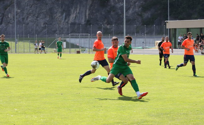 Verspäteter Jubel auf der Rheinau: Zweite Mannschaft steigt nun doch auf