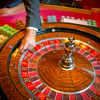 Dieb macht auf Casinoparkplatz grosse Beute im Auto eines Schweizers