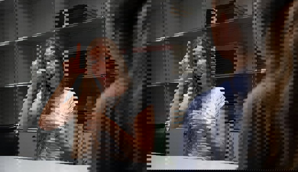  Hürden abbauen und Gleichheit erhöhen: Gebärdensprache ist für das Gegenüber oft eine Kommunikation «mit Hand und Fuss», heisst es in einer Interpellation. 