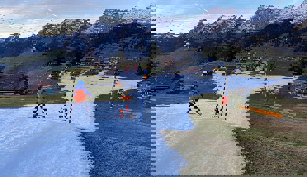  Vor allem Kinder und ihre Eltern zog es auf die schmalen Pisten.<br />