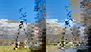 13,5 Kilometer Freileitungen, 90 Betonmasten und ein kleiner Gittermast verschwinden