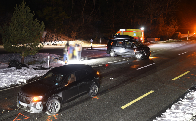 Vortritt übersehen, Frau verletzt