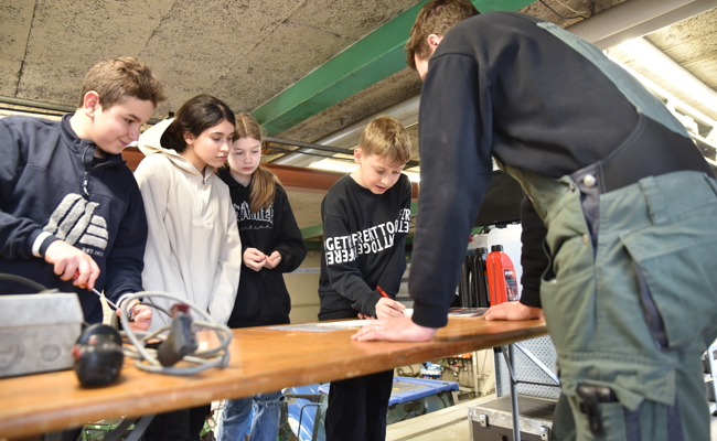 Oberstufe bekommt einen ersten Kontakt zur Berufswelt