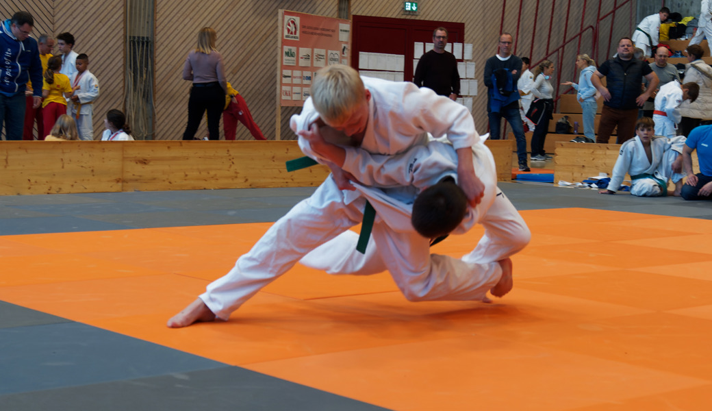 Die Gegnerschaft hatte nichts zu lachen: Die Judokas vom JC Buchs durften sich am 48. Werdenberger Herbstturnier 25 Podestplätze notieren lassen.
