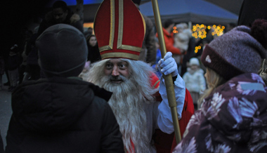 Grosser Empfang für die Samichläuse und Schmutzlis: Die Menschen kamen in Scharen