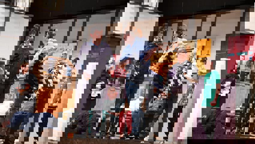  15. Oktober: Die Heimatbühne Werdenberg begeistert das Publikum mit dem Stück «Änte zum Aapfiff». 