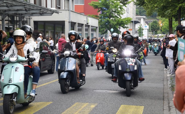 Vespa-Charme erobert die Bahnhofstrasse