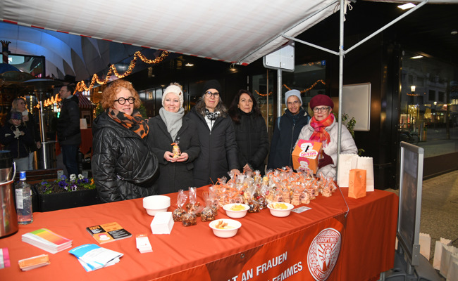 Soroptimistinnen setzen ein Zeichen gegen Gewalt an Frauen