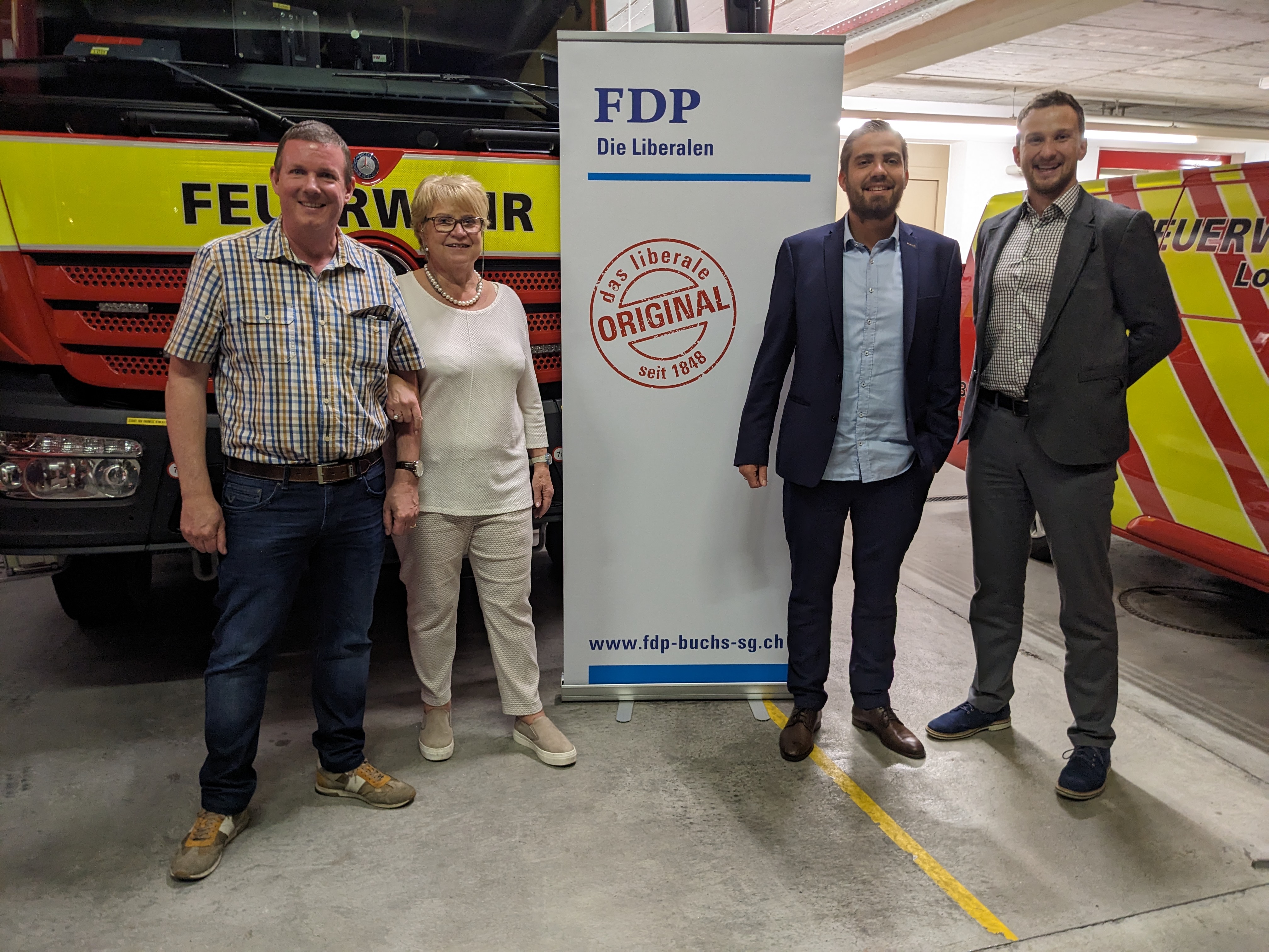 FDP besucht Feuerwehr und stellt kritische Fragen