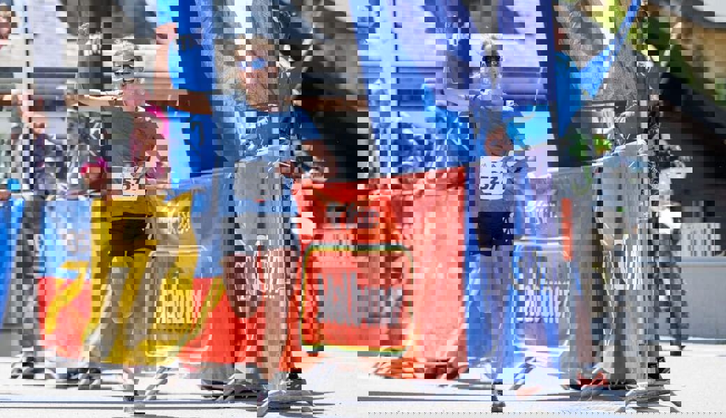  Verdienter Siegesjubel im Ziel: Nina Högger aus Grabs gelingt bei ihrer Premiere am LGT Alpin Marathon sogleich der Premierensieg. 