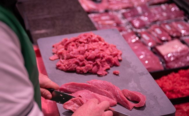 Neuer Betrugs-Skandal: ausländisches und abgelaufenes Fleisch falsch deklariert