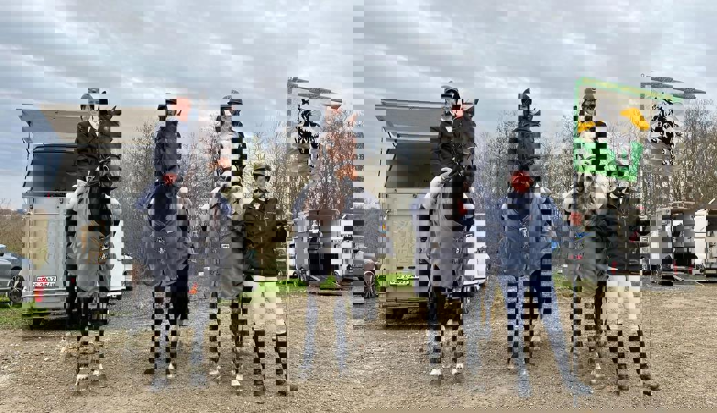 Die Werdenberger Equipe ritt zum Sieg (von rechts): Fabienne Schadegg, Tamara Fässler, Marina Dutler und Matthias Hutter.