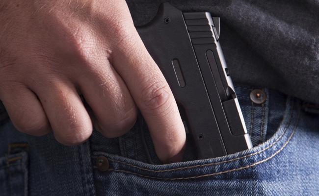 Unbekannter schiesst vor dem «Sender» Club auf zwei Männer