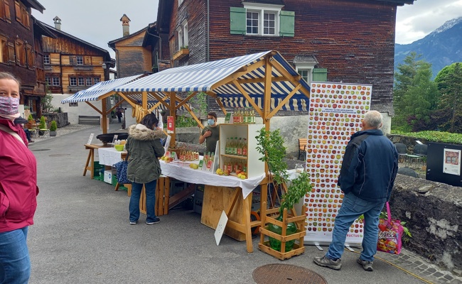 Am Sonntag ist Setzlings- und Spezialitätenmarkt beim Schlangenhaus im Städtli