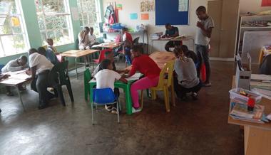 Klassenzimmer im Mshadza Care Center.