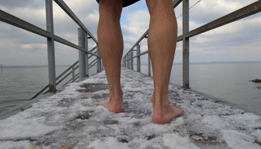 Allein oder in der Gruppe: Winterschwimmen ist ein eiskalter Adrenalinschub