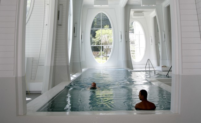 Ausspannen vor der Haustüre: Thermal- und Hallenbäder in der Ostschweiz und ennet der Grenze