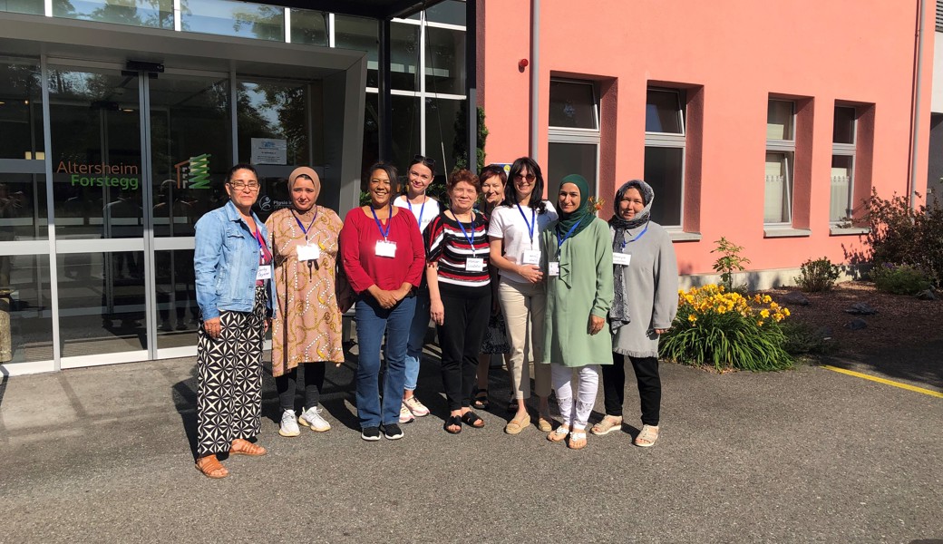 Deutschgruppe zur Integration im Altersheim zu Besuch