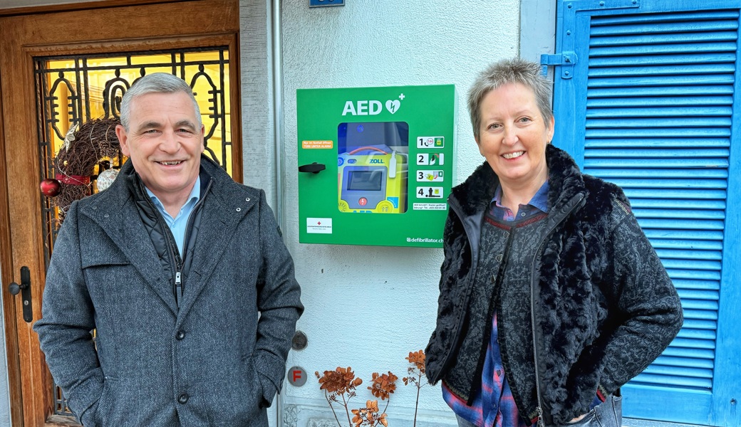 Andreas Bernold, Gemeindepräsident von Wartau, und Margrit Raimann vom Zentrum Wiitsicht.