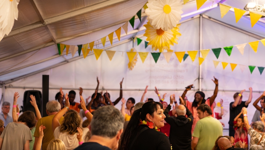 Ausgelassene Stimmung am Lukashaus-Sommerfest.