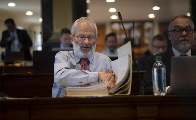 Hans Oppligers Politik für die nächste Generation und seine Vision in Chile