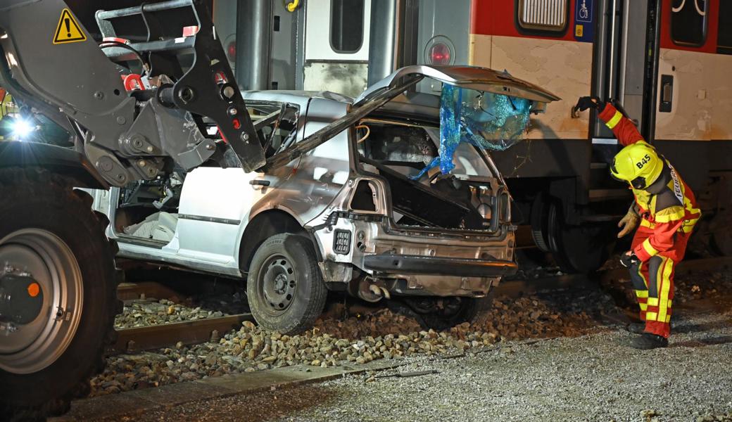 Das Szenario: Ein Personenzug ist mit einem Auto zusammengestossen. Schnell steht fest, dass es Verletzte gibt.
