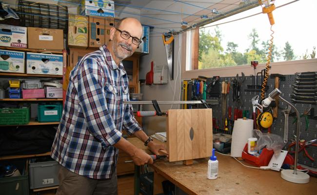 Flicken statt wegwerfen: Im Repaircafé wird Defektes wieder auf Vordermann gebracht