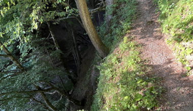 Tödlicher Bergunfall: Wanderin stolperte und stürzte rund 15 Meter in die Tiefe