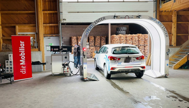 Hunderte Fahrzeuge beim Hagel-Drive-in gezählt