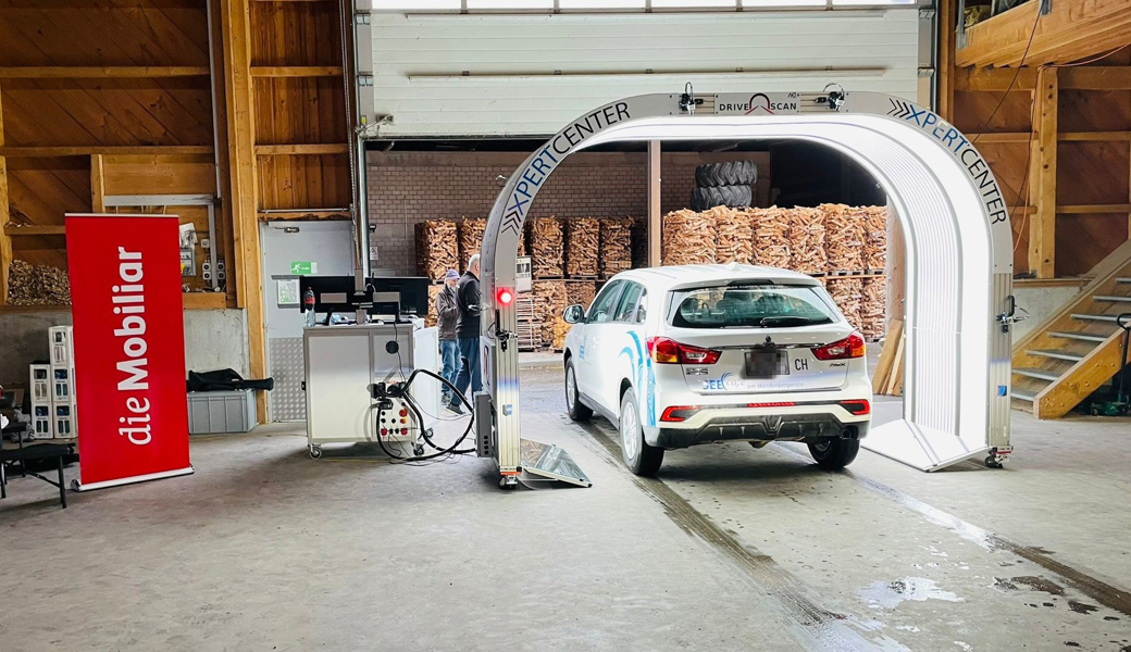Hunderte Fahrzeuge beim Hagel-Drive-in gezählt