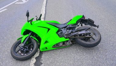 Verletzt bei einem Selbstunfall: In Triesen verbremste sich ein Motorradfahrer