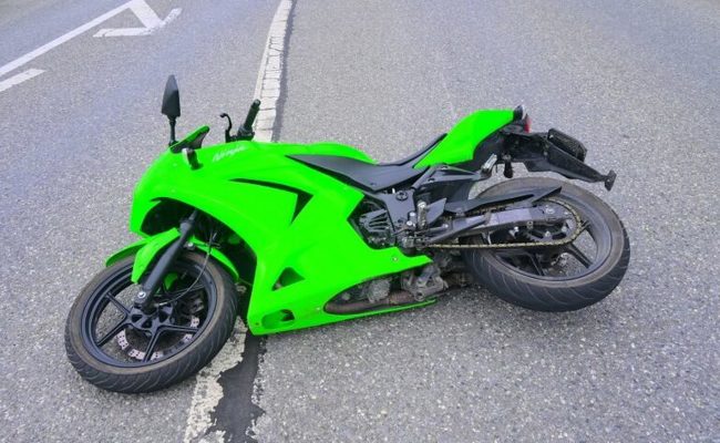 Verletzt bei einem Selbstunfall: In Triesen verbremste sich ein Motorradfahrer
