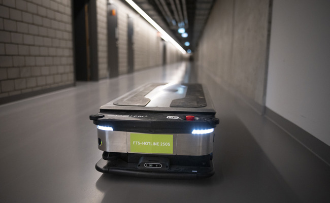 Holen im Spital Grabs bald Roboter Wäsche, Abfall und co.?