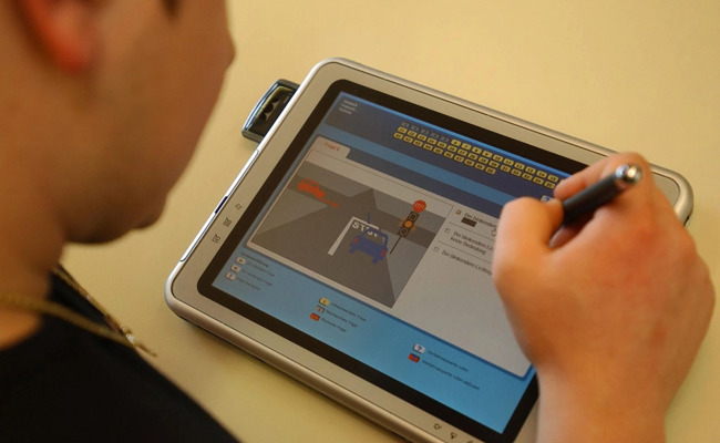 Autoprüfung mit Spick oder Knopf im Ohr: So wird bei Theorieprüfungen beschissen