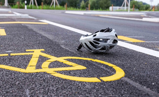 Rennradfahrer liess Verletzte auf Rheindamm im Stich