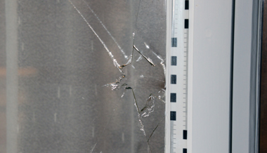 Einbrecher steigen in Einfamilienhaus ein