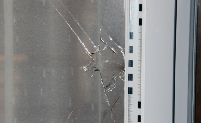 Einbrecher steigen in Einfamilienhaus ein