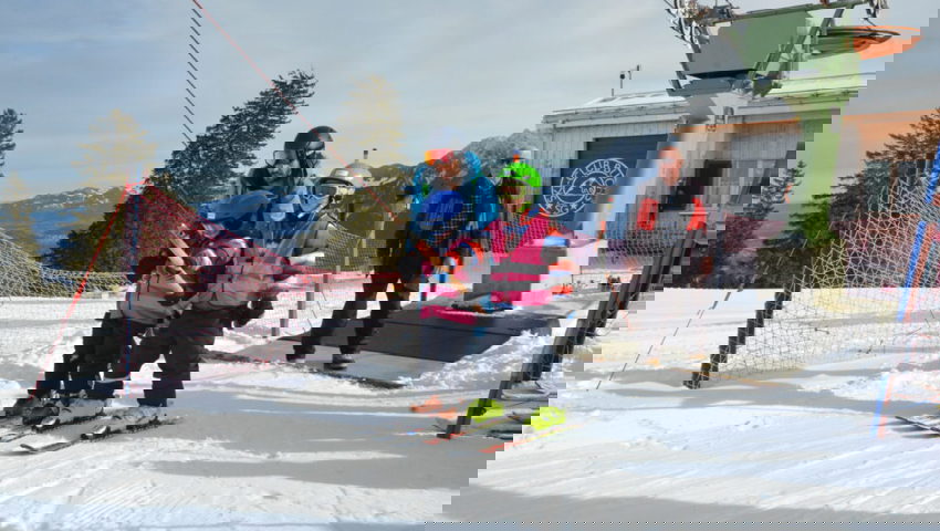  Die geübteren Kinder durften bereits Liftfahren. 